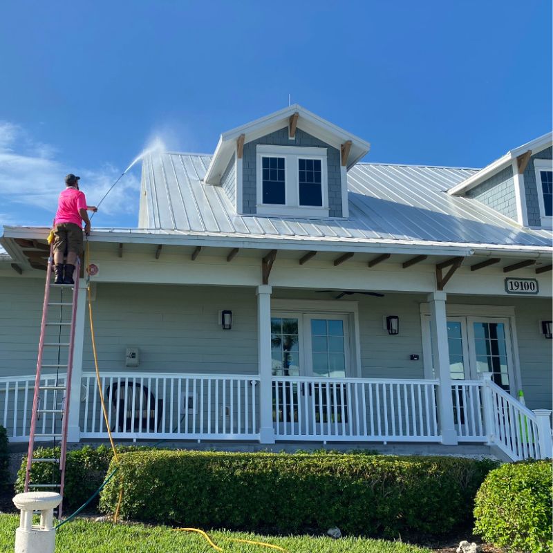 Cleaning Metal Roof: No Pressure Cleaning